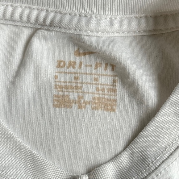 Nike 2 Piece T-Shirt & Shorts Outfit Set Boys Size 5/6 - Picture 5 of 9